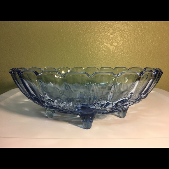 Vintage Indiana / Colony Glass Blue Harvest Grape Bowl - Picture 4 of 12